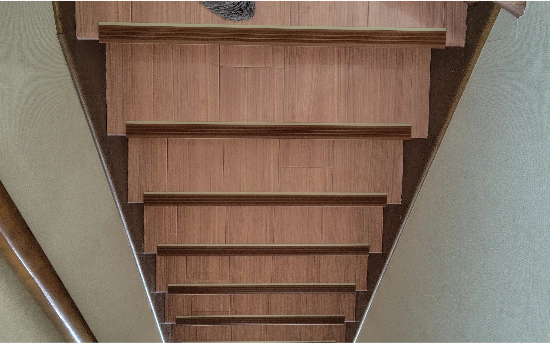 蓮田市 O様邸　階段クッションフロア張替え工事